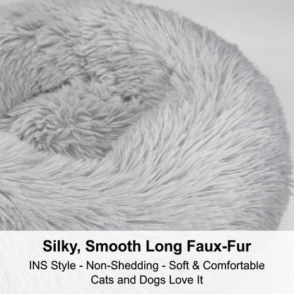 Round faux fur heated pet bed with USB lead and non-slip base