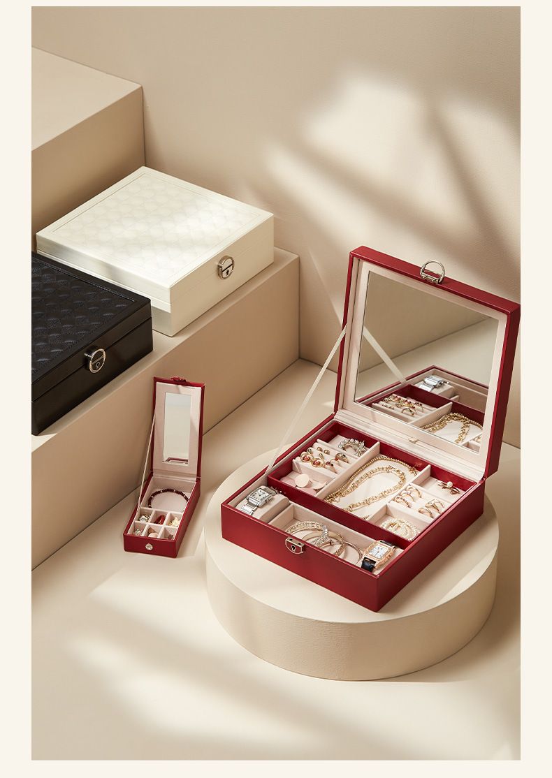 Large red PU leather jewellery box with mirror, lock and compartmented velvet lining